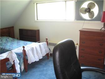 54 Sugarplum Road Levittown, PA 19056 - Photo 8 of 12 Gallery Image 8