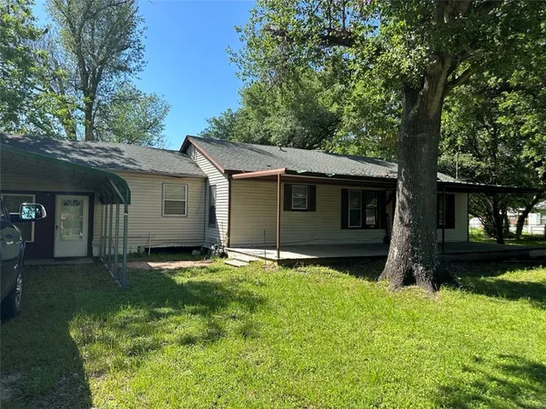 $96,000 | 602 North Mignonette Street, Kosse, TX 76653