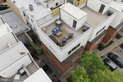 $800,000 | 800 Montrose Street, Unit A, Philadelphia, PA 19147