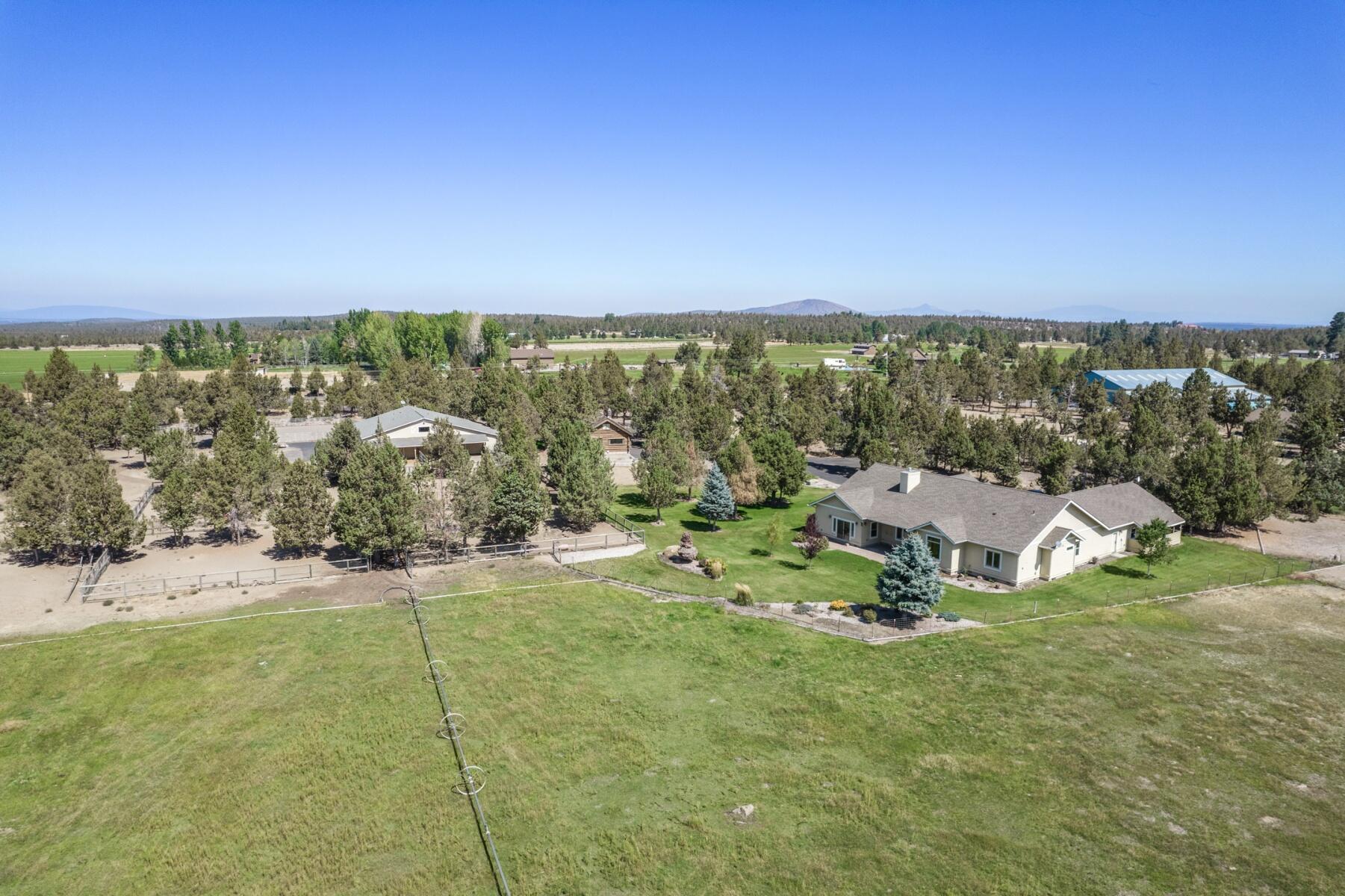 18929 Couch Market Road Bend, OR 97703 - Photo 6 of 57 batch_6