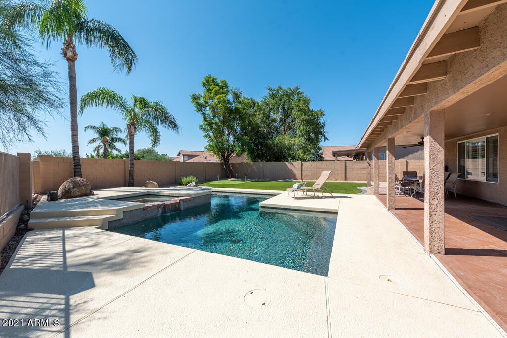 4551 East Rowel Road Phoenix, AZ 85050 - Photo 7 of 22 DSC_9590-HDR