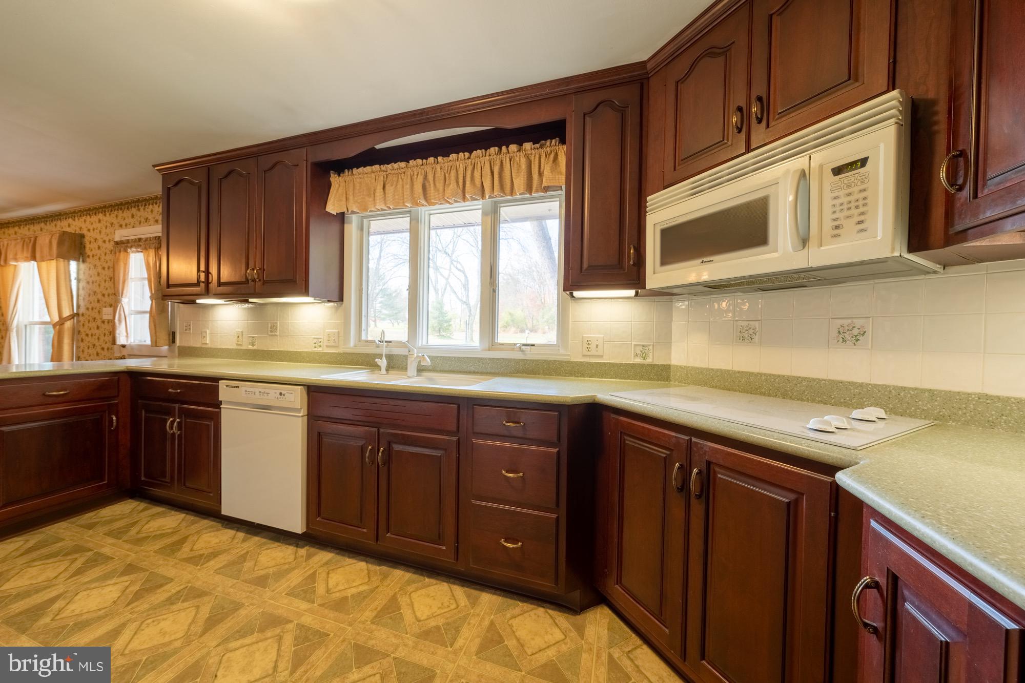 1433 County Line Road Bechtelsville, PA 19505 - Photo 14 of 45 Gallery Image 14