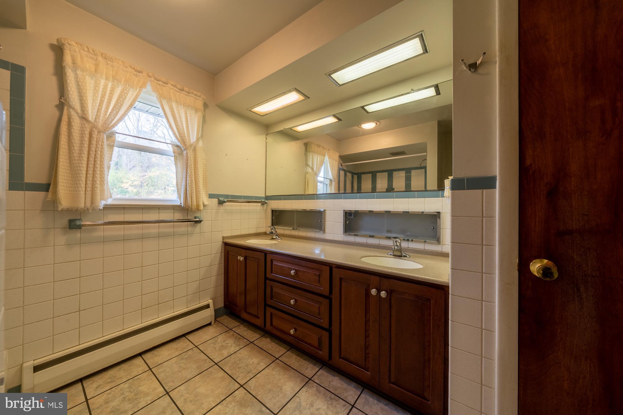 1433 County Line Road Bechtelsville, PA 19505 - Photo 27 of 45 Gallery Image 27