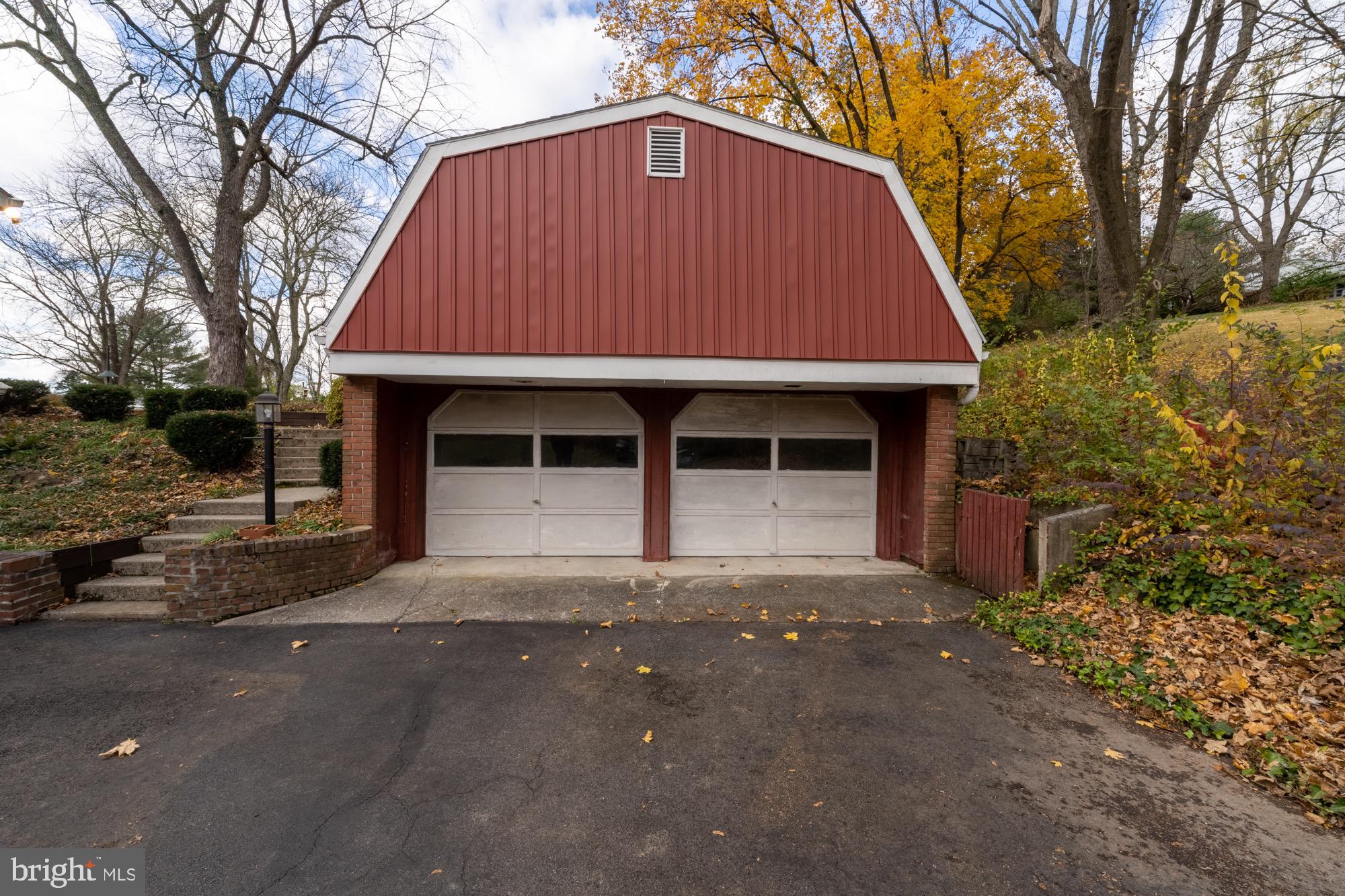 1433 County Line Road Bechtelsville, PA 19505 - Photo 37 of 45 20x60 garage(detatched)