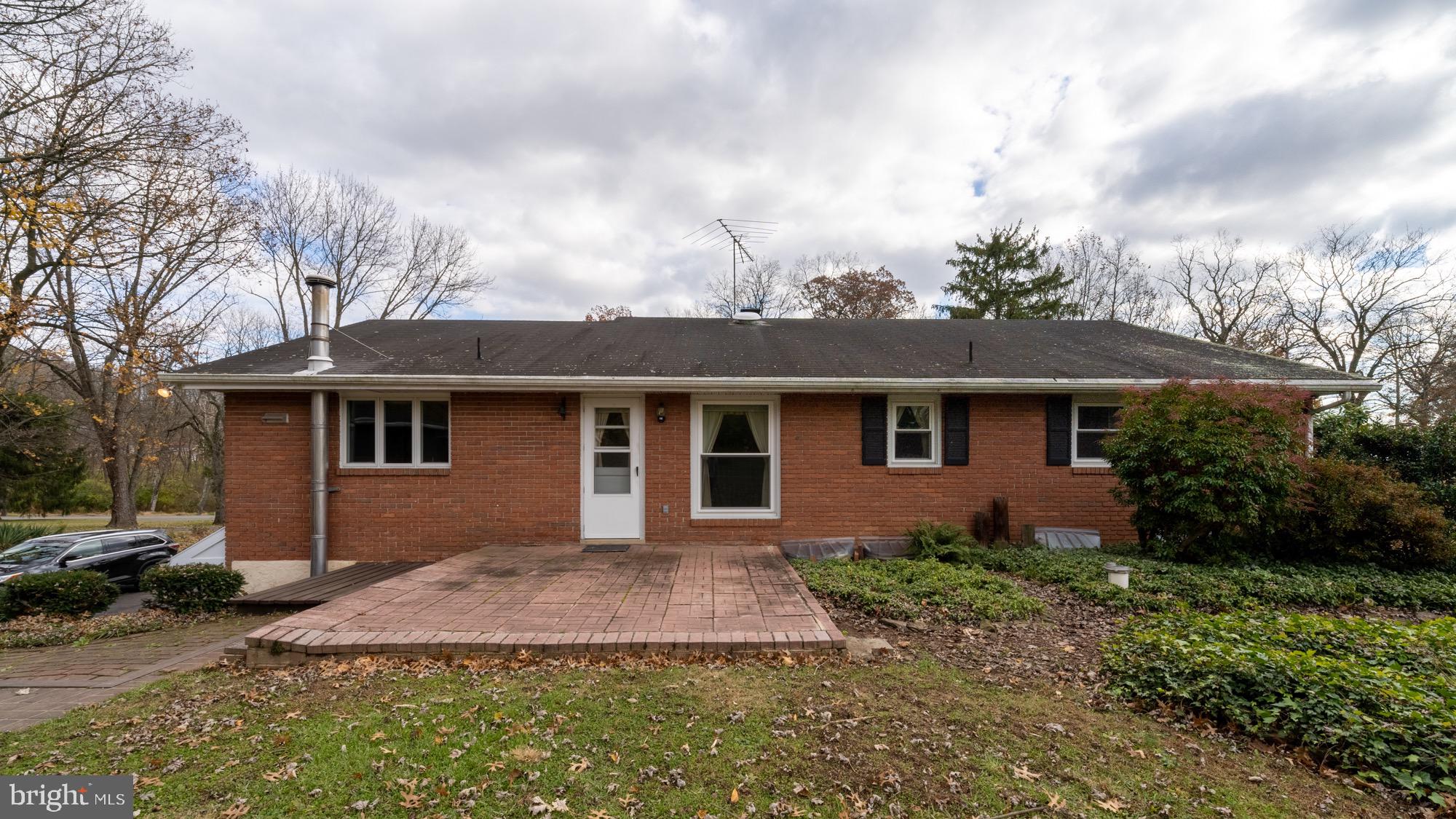 1433 County Line Road Bechtelsville, PA 19505 - Photo 8 of 45 Gallery Image 8