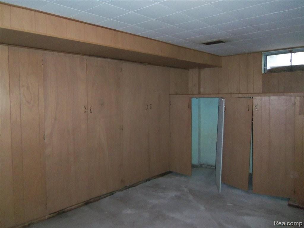 1736 North Lapeer Road Lapeer, MI 48446 - Photo 16 of 17 100_4300.jpg