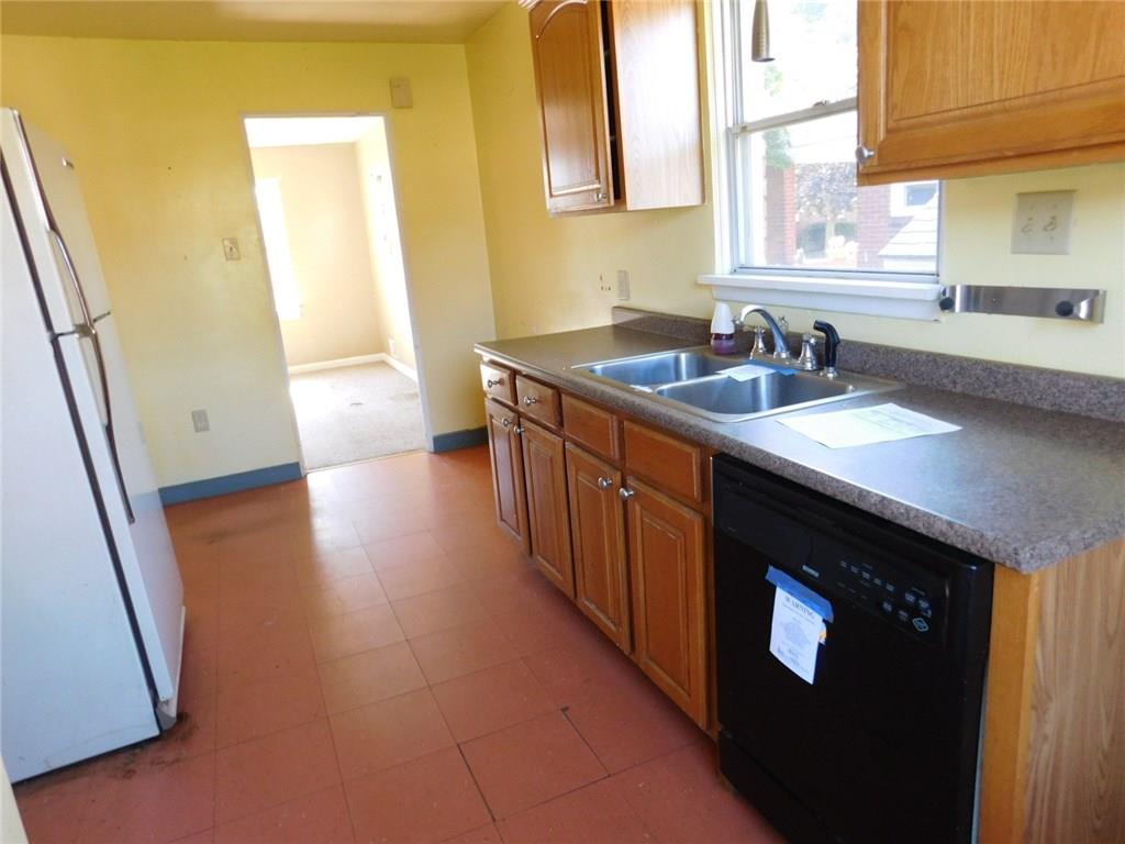 24 Spring Street Etna, PA 15223 - Photo 5 of 16 Gallery Image 5