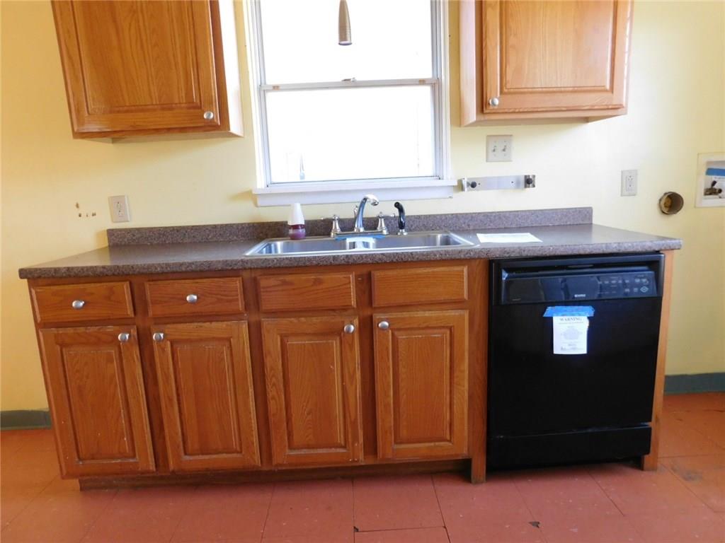 24 Spring Street Etna, PA 15223 - Photo 6 of 16 Gallery Image 6