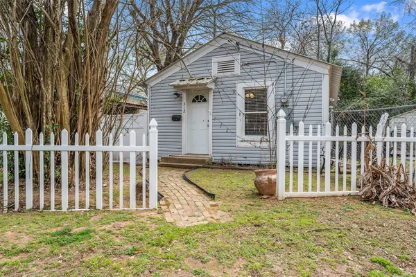 $95,000 | 312 East Murchison Street, Palestine, TX 75801
