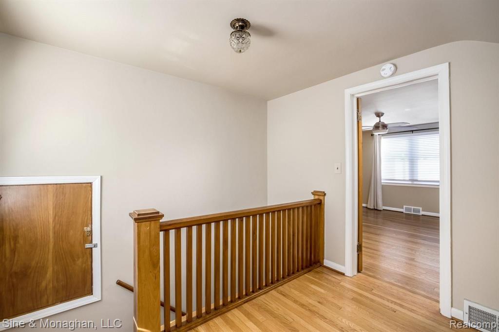 453 Kerby Road Grosse Pointe Farms, MI 48236 - Photo 19 of 32