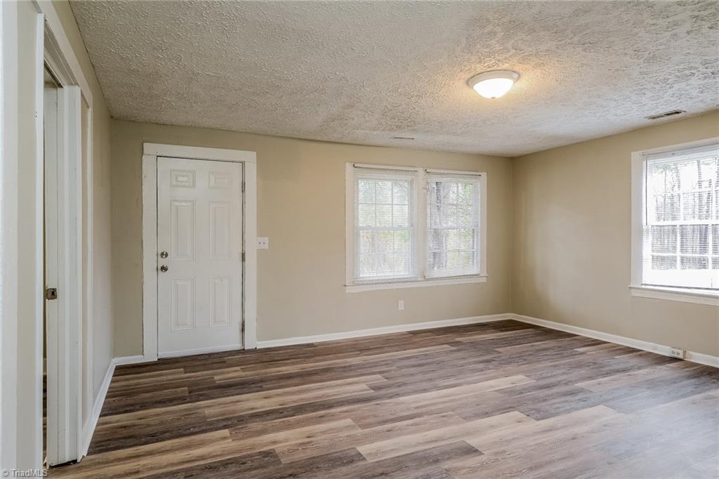 351 South Scientific Street High Point, NC 27260 - Photo 3 of 16