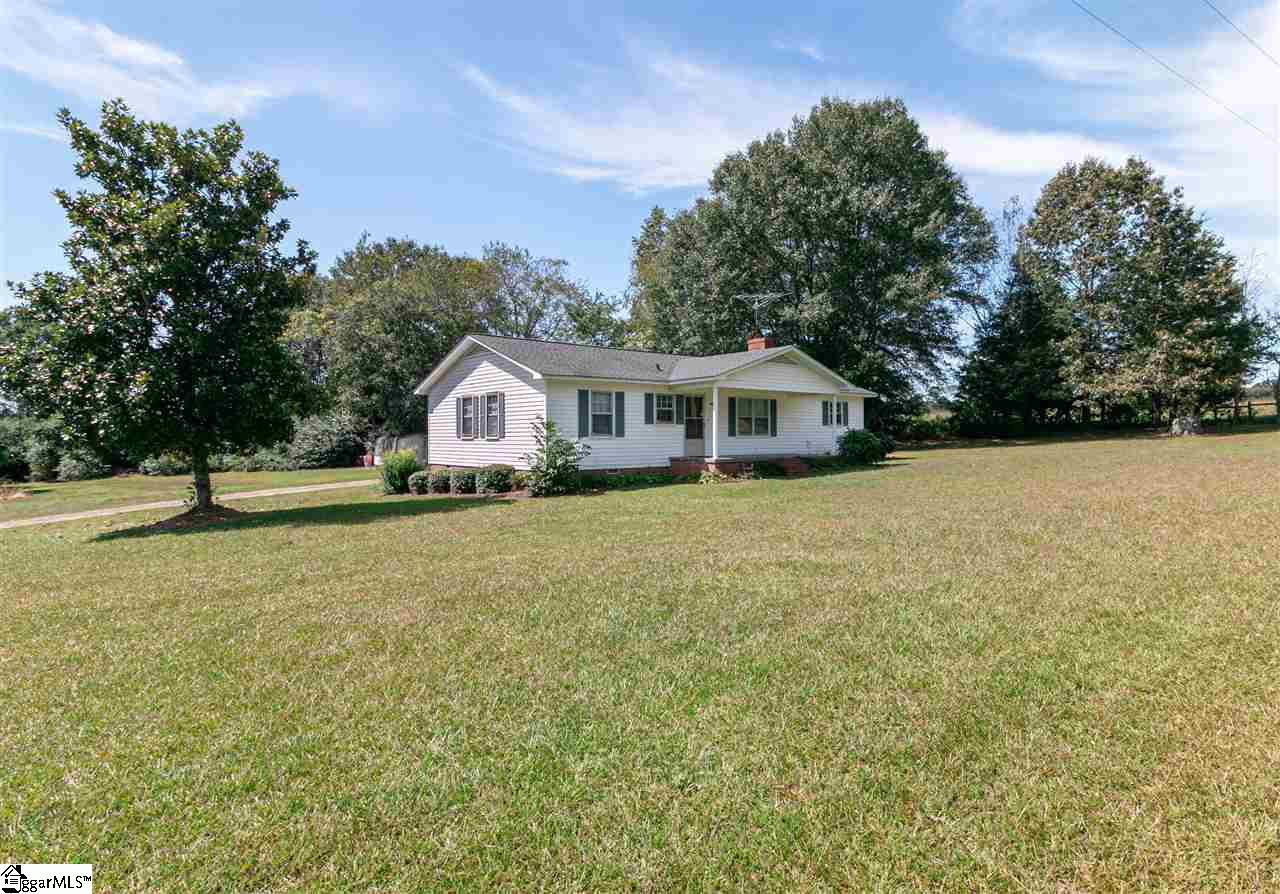 3086 Metric Road Laurens, SC 29360 - Photo 2 of 15 Gallery Image 2