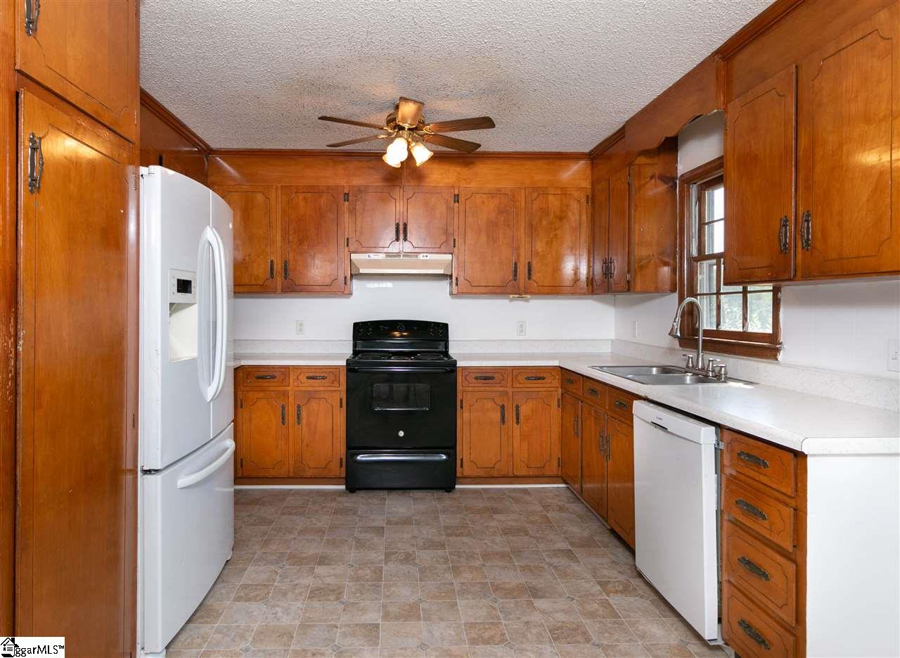3086 Metric Road Laurens, SC 29360 - Photo 6 of 15 Gallery Image 6