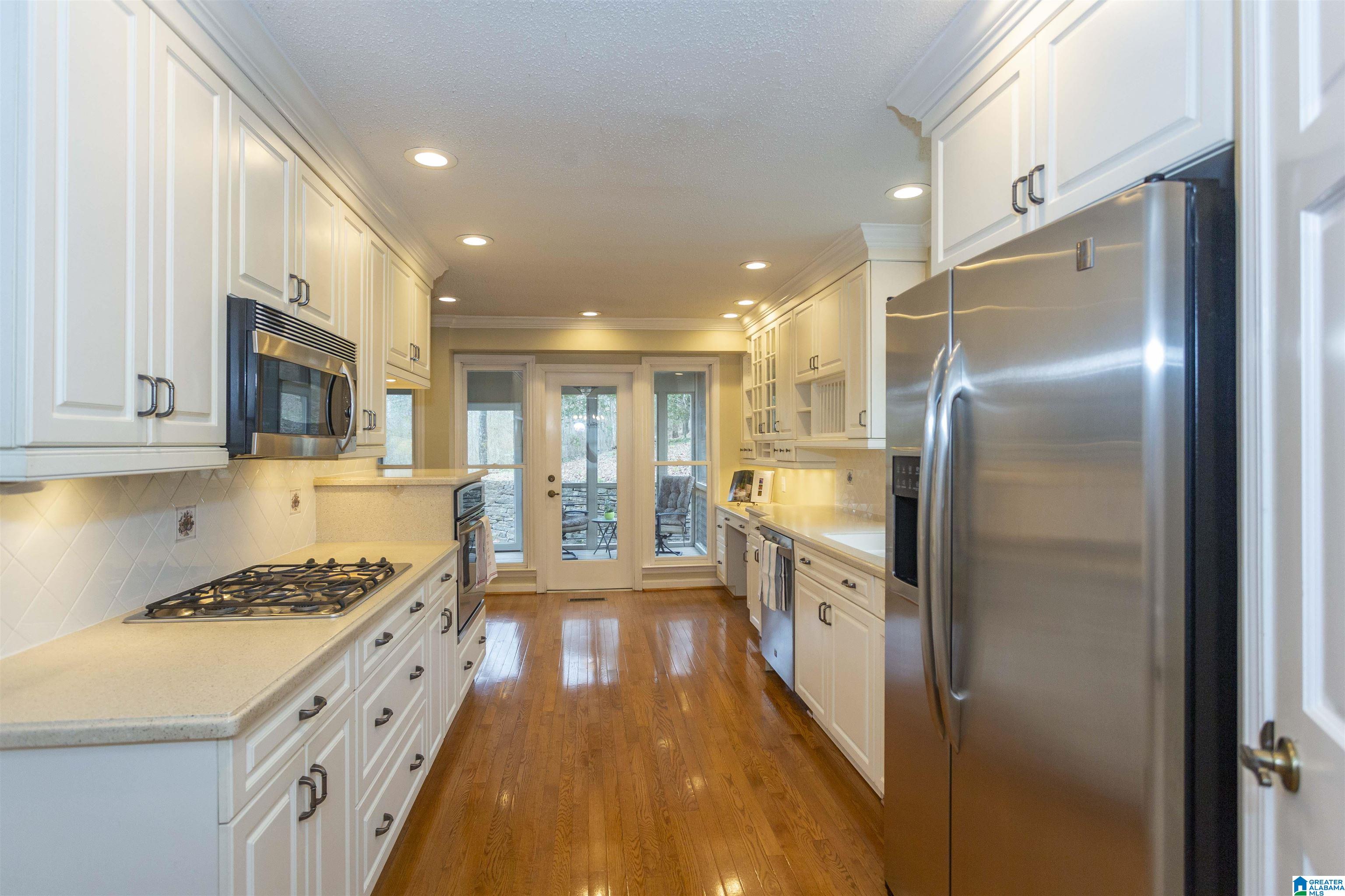 3506 South Brookwood Road Birmingham, AL 35223 - Photo 3 of 46