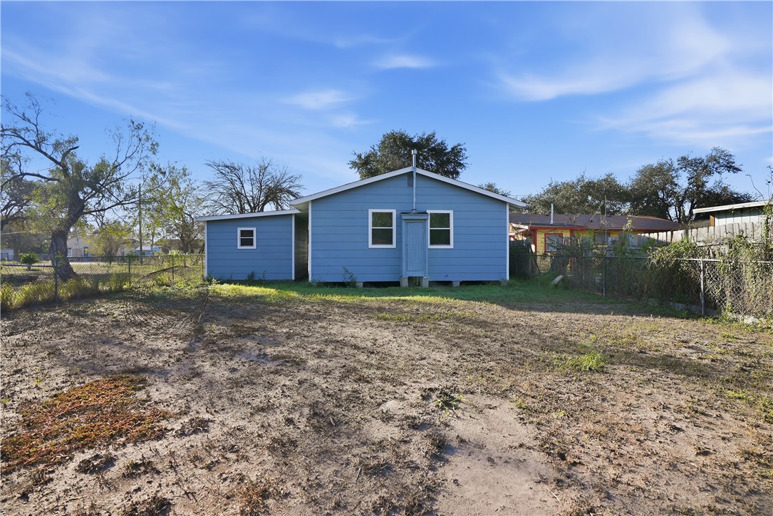 109 Dewey Avenue Alice, TX 78332 - Photo 27 of 28