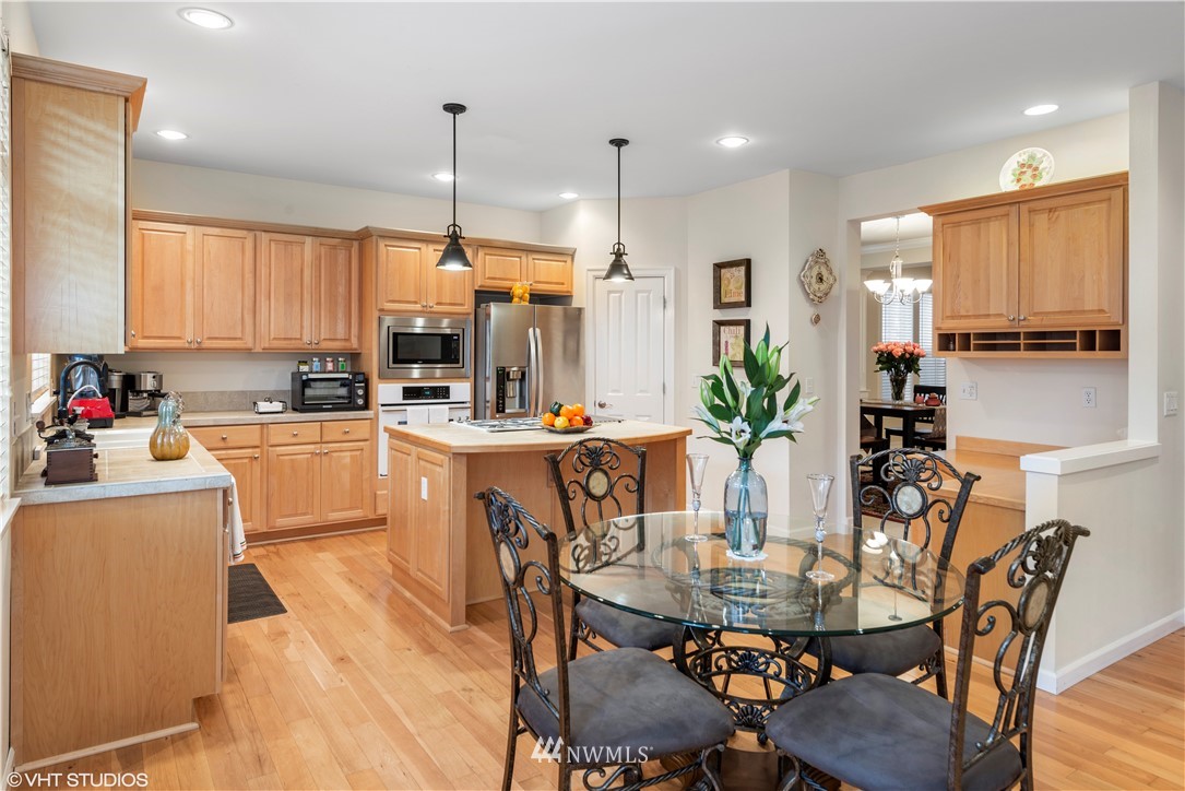 15722 36th Avenue Southeast Bothell, WA 98012 - Photo 9 of 23 Gallery Image 9