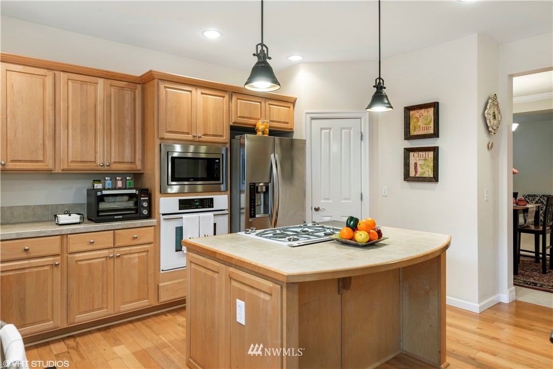 15722 36th Avenue Southeast Bothell, WA 98012 - Photo 10 of 23 Gallery Image 10