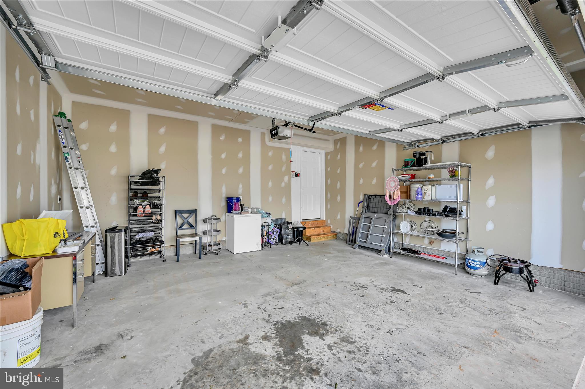 2625 Village Road Dover, PA 17315 - Photo 21 of 21 Garage