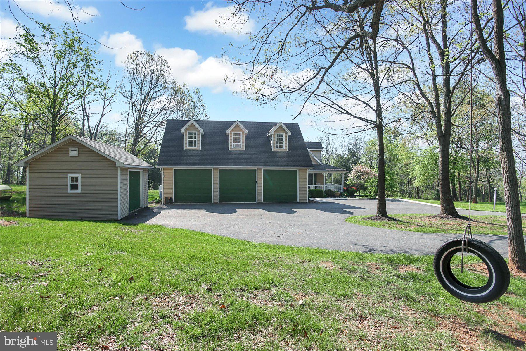 1325 County Line Road York Springs, PA 17372 - Photo 4 of 57