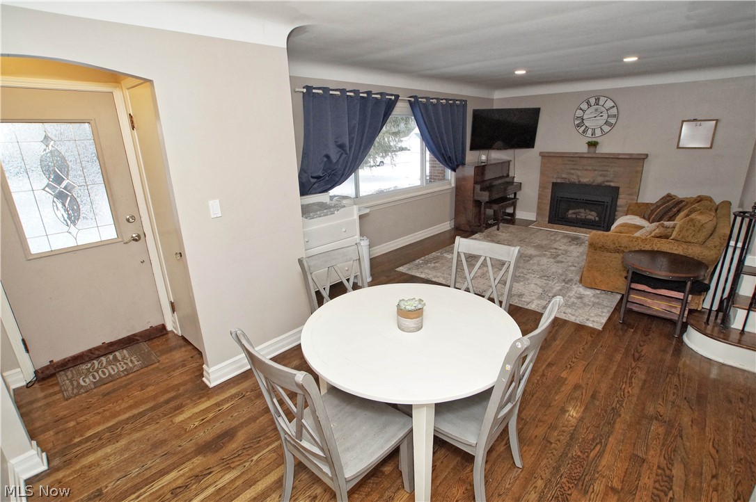 6696 Seneca Road Cleveland, OH 44143 - Photo 3 of 33 Gallery Image 3