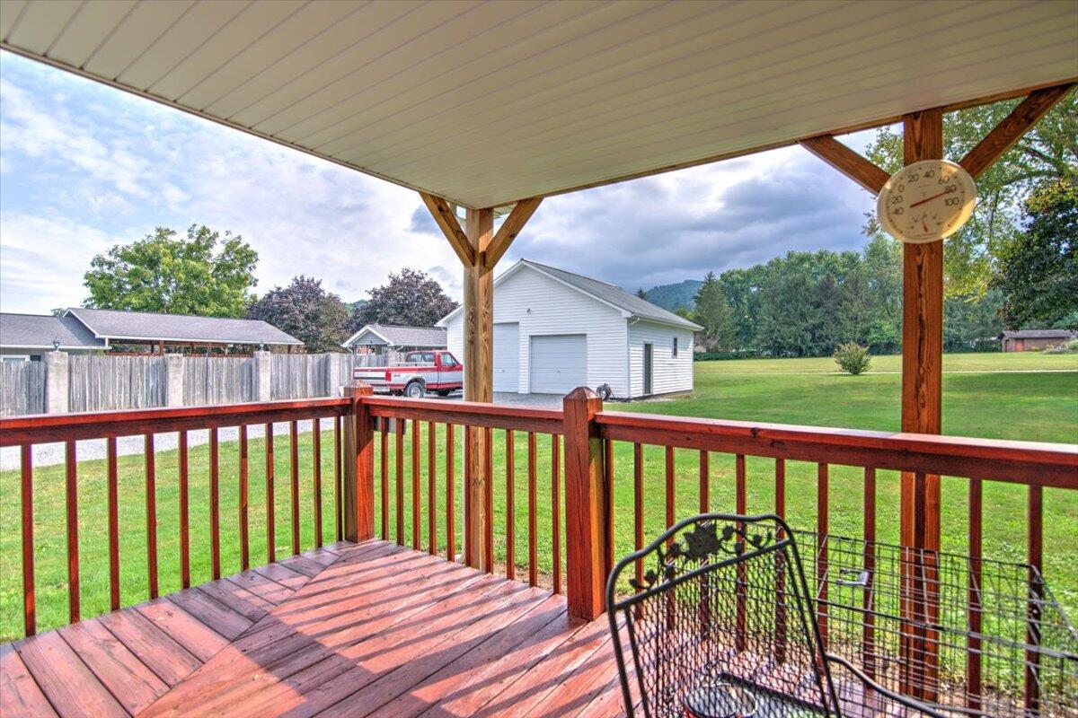 122 Witcher Street Erwin, TN 37650 - Photo 3 of 48 03-122_Witcher-24
