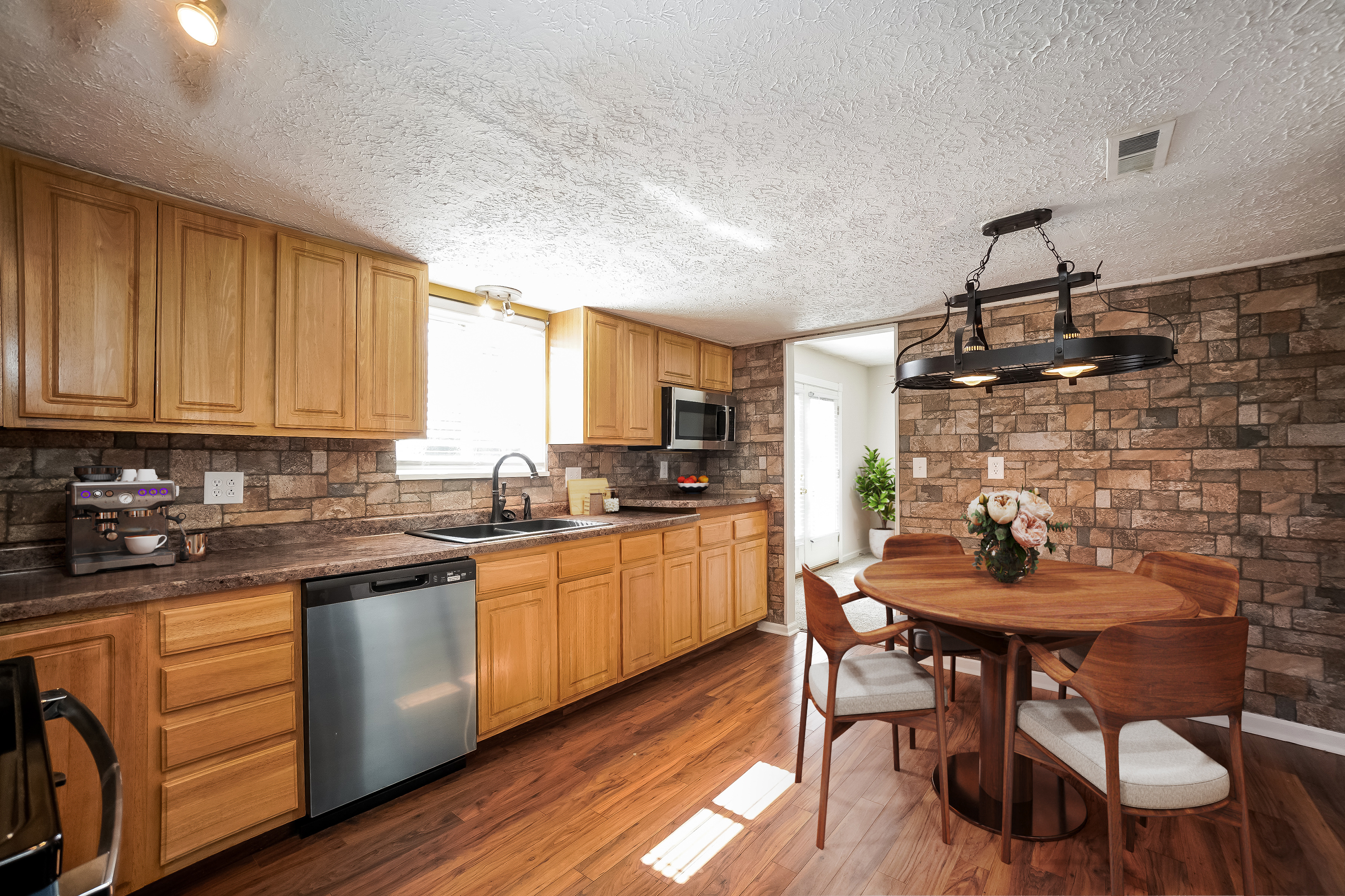 5535 RidgeHill Way Avon, IN 46123 - Photo 6 of 26 Gallery Image 6
