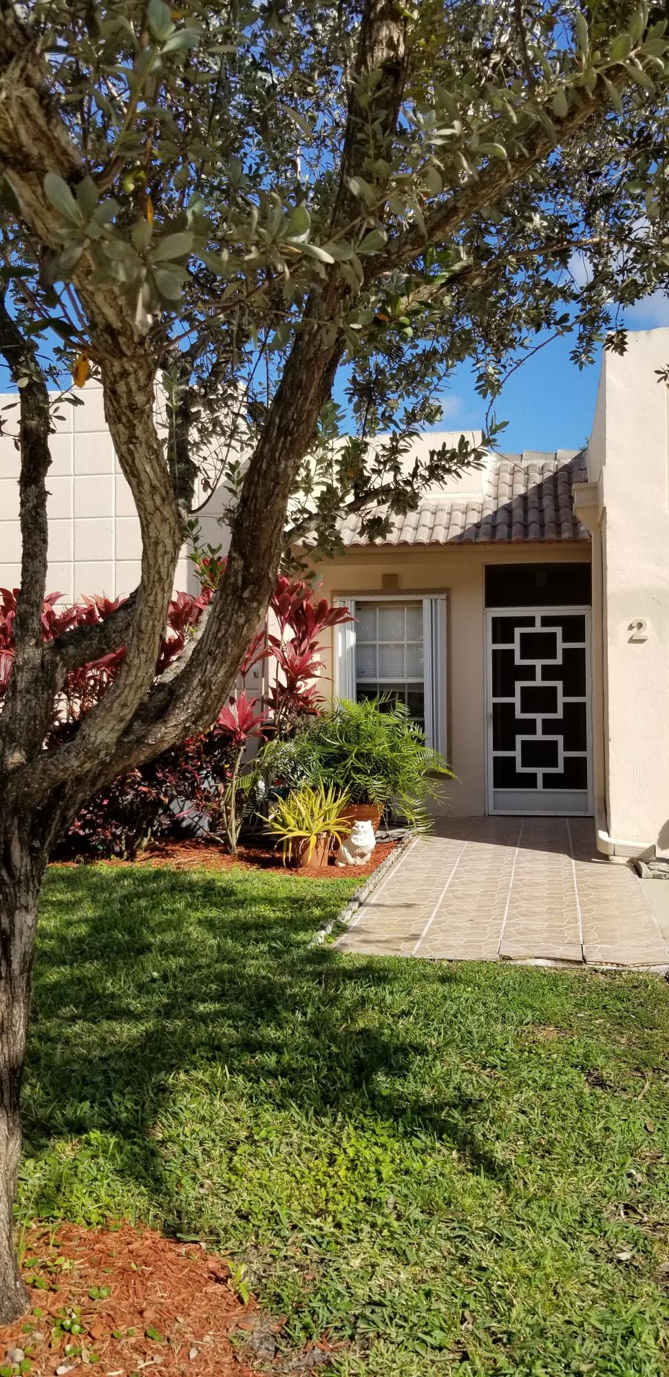 9065 Flynn Circle, Unit 2 Boca Raton, FL 33496 - Photo 3 of 25 3