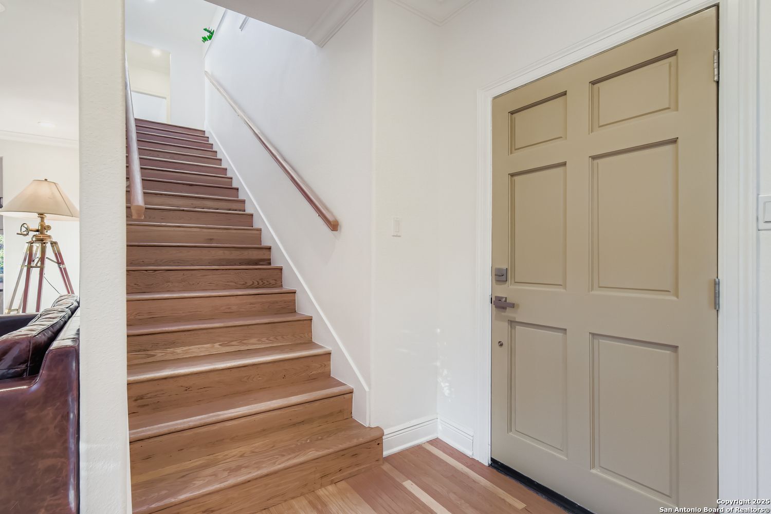 211 Elizabeth Road Terrell Hills, TX 78209 - Photo 24 of 34 a view of entryway
