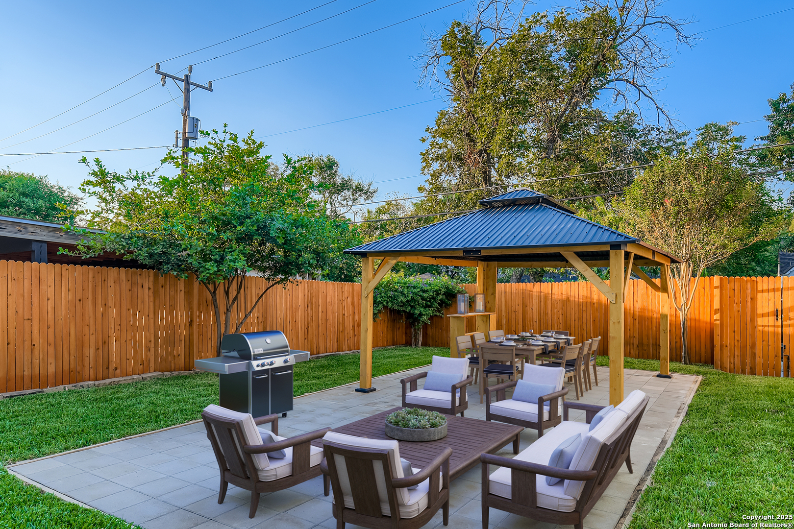 211 Elizabeth Road Terrell Hills, TX 78209 - Photo 27 of 29 a view of backyard with seating space and wooden fence