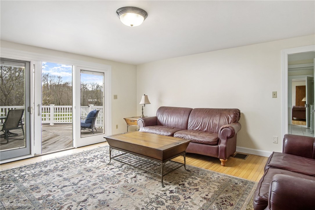 215 Woonsocket Hill Road North Smithfield, RI 02896 - Photo 18 of 39