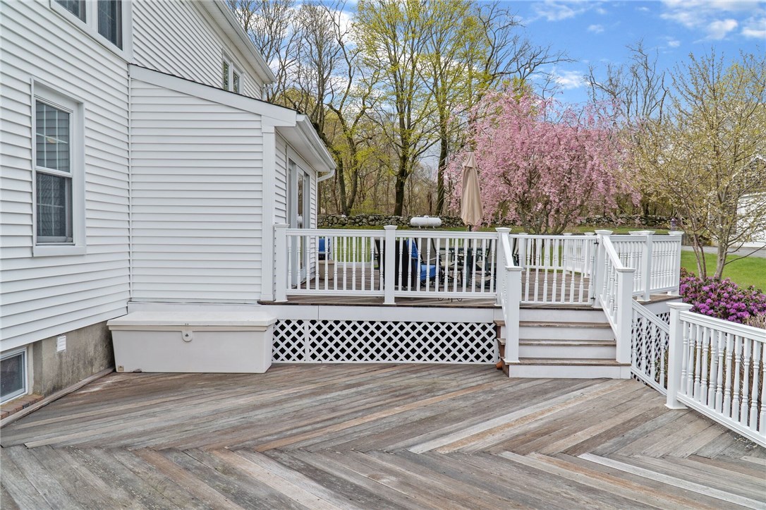 215 Woonsocket Hill Road North Smithfield, RI 02896 - Photo 27 of 39