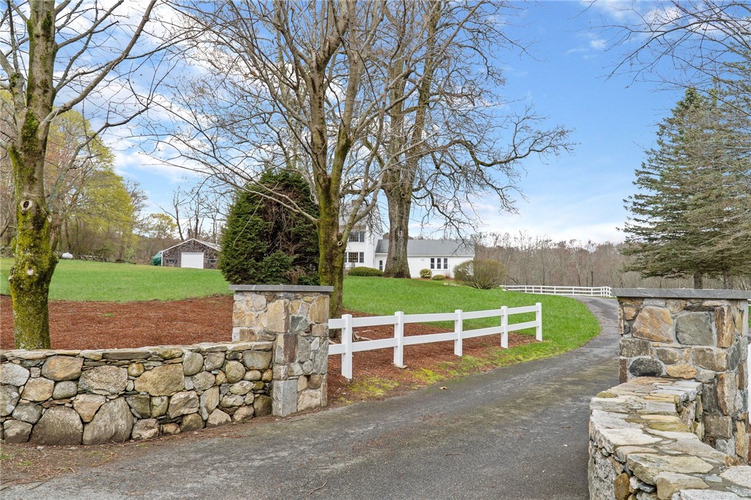 215 Woonsocket Hill Road North Smithfield, RI 02896 - Photo 3 of 39