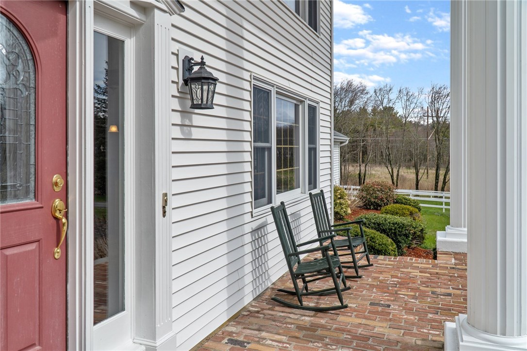 215 Woonsocket Hill Road North Smithfield, RI 02896 - Photo 5 of 39