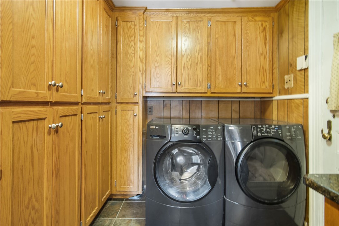 215 Woonsocket Hill Road North Smithfield, RI 02896 - Photo 10 of 39