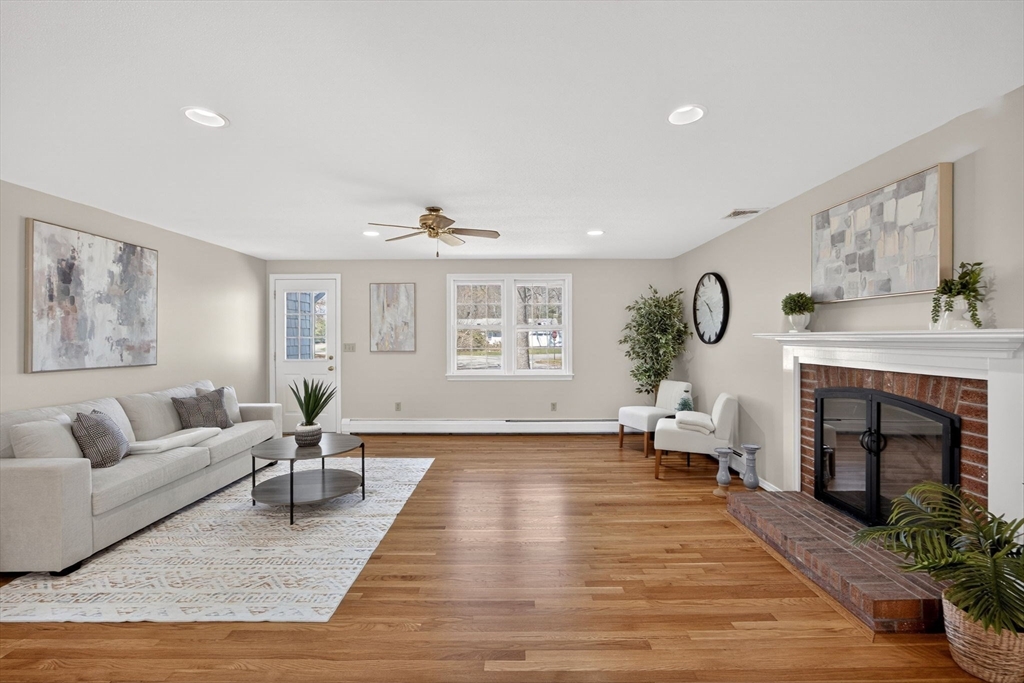 493 Prince Hinckley Road Barnstable, MA 02632 - Photo 7 of 41