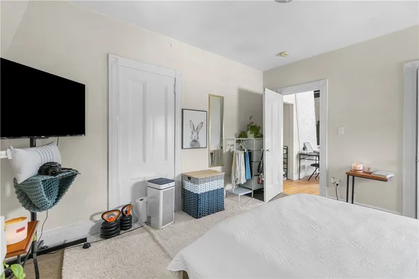 $3,200 | 501 Spring Street, Unit 3, Newport, RI 02840