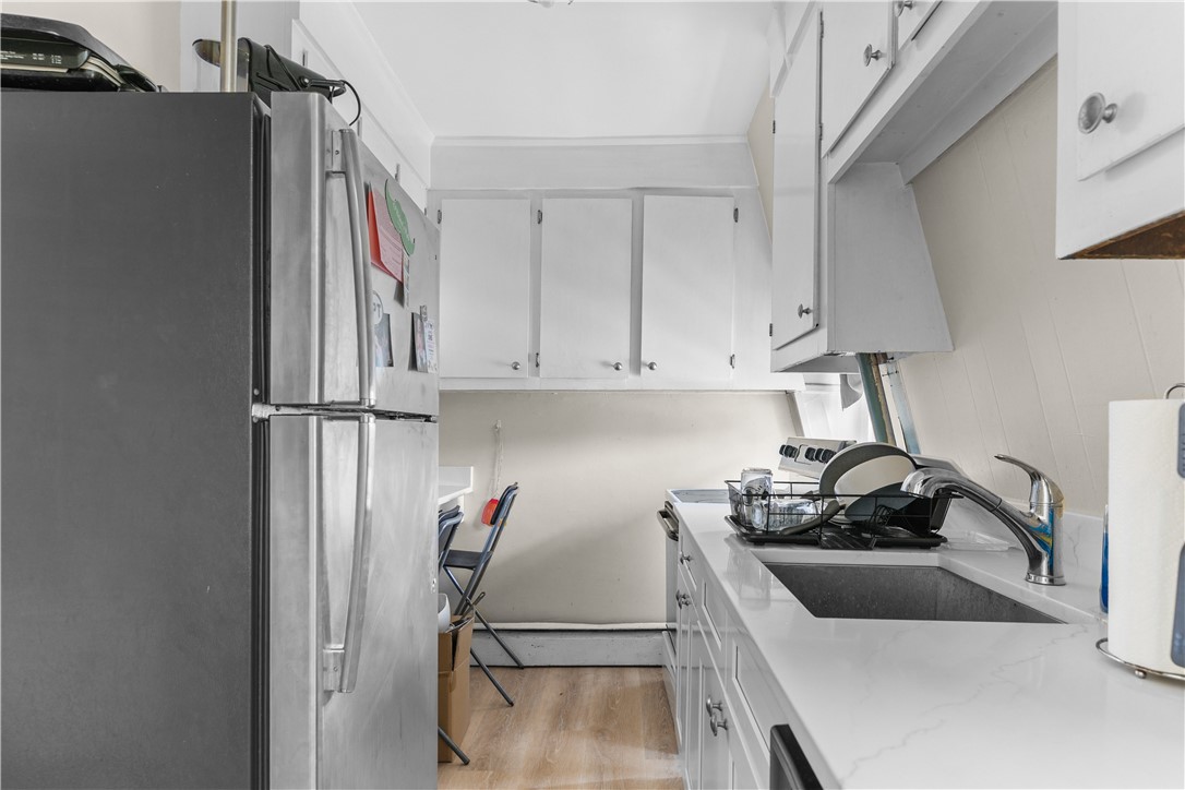 501 Spring Street, Unit 3 Newport, RI 02840 - Photo 10 of 29