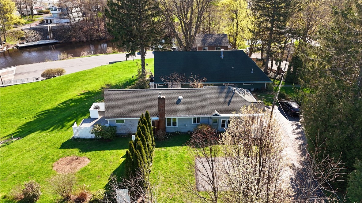 2187 Lake Road Ontario, NY 14519 - Photo 3 of 41