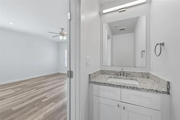 $1,700 | 422 North Elliott Avenue, Sherman, TX 75090