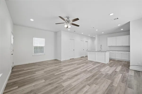 $1,700 | 422 North Elliott Avenue, Sherman, TX 75090