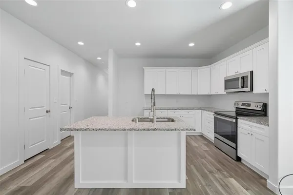 $1,700 | 422 North Elliott Avenue, Sherman, TX 75090