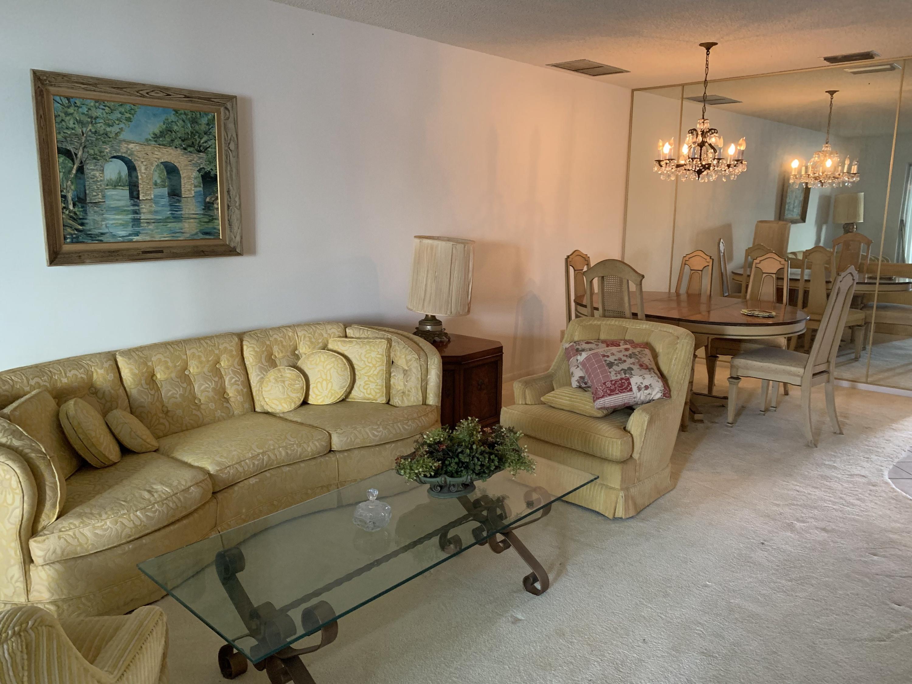 8777 Warwick Drive, Unit 265 Boca Raton, FL 33433 - Photo 5 of 14 Living Room/Dining Room