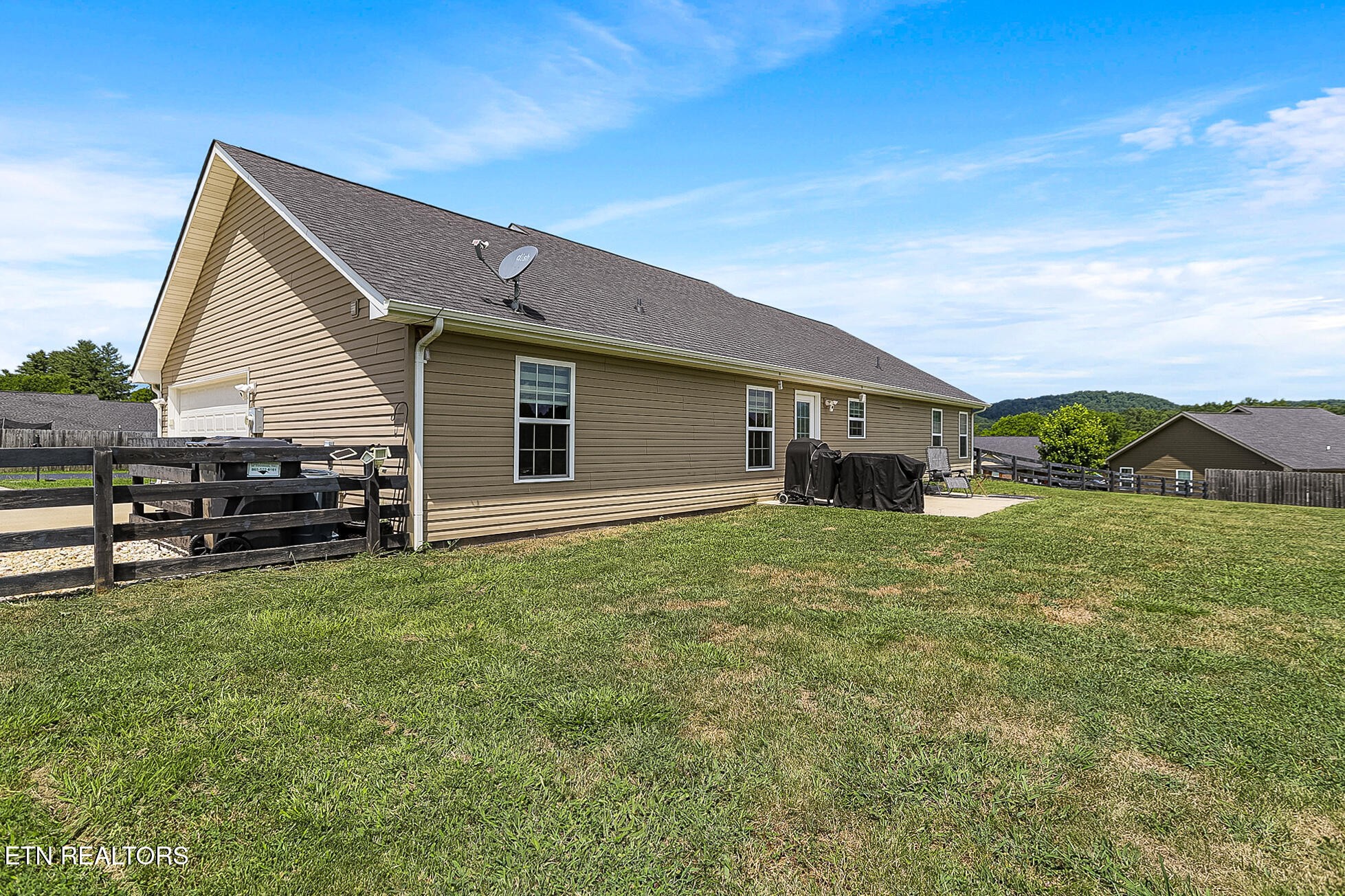 437 Covenant Way Seymour, TN 37865 - Photo 38 of 41 a view of a house with a yard