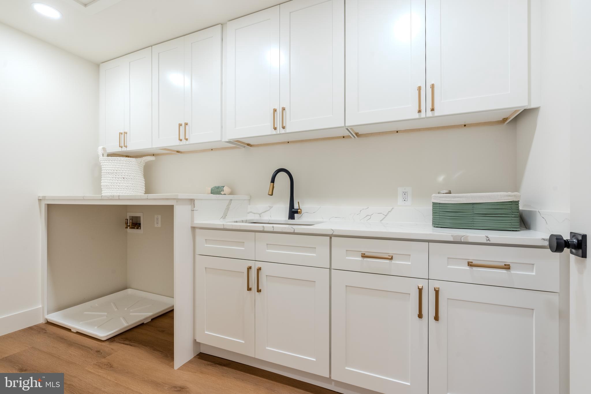 5303 Rolling Road Springfield, VA 22151 - Photo 27 of 48