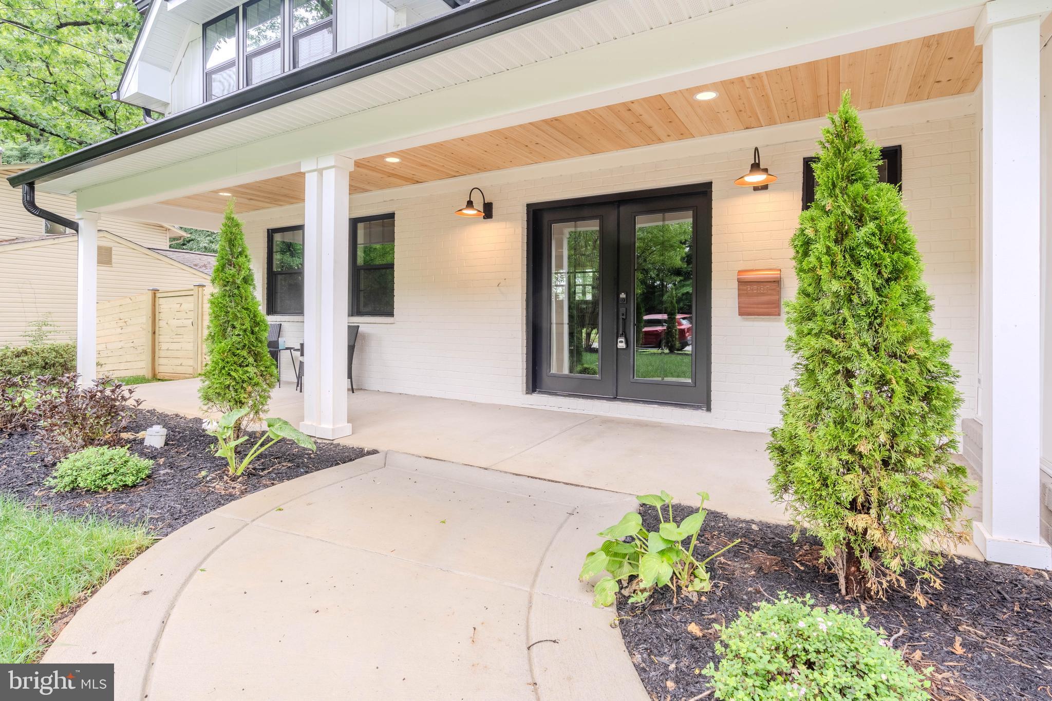 5303 Rolling Road Springfield, VA 22151 - Photo 3 of 48