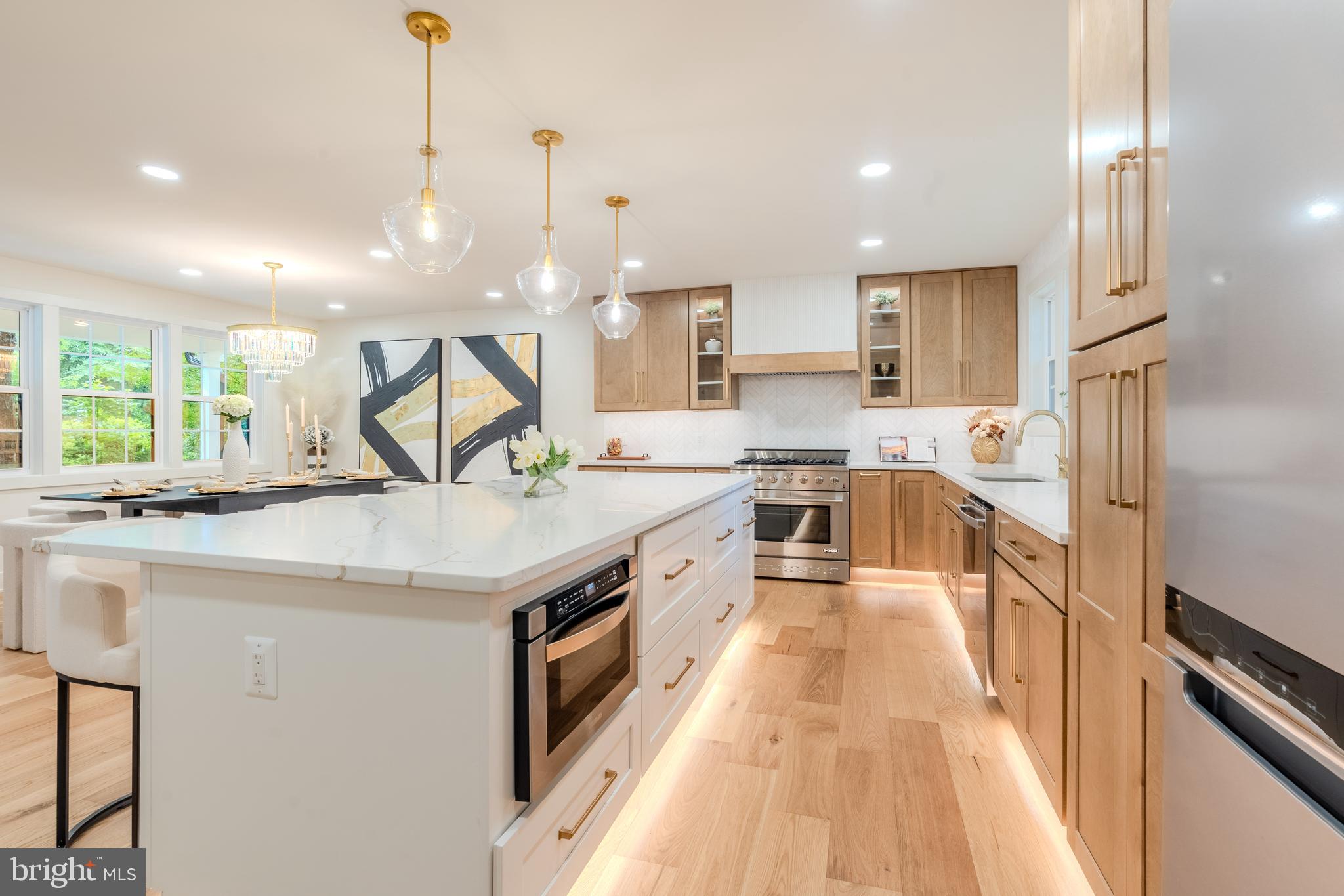 5303 Rolling Road Springfield, VA 22151 - Photo 6 of 48