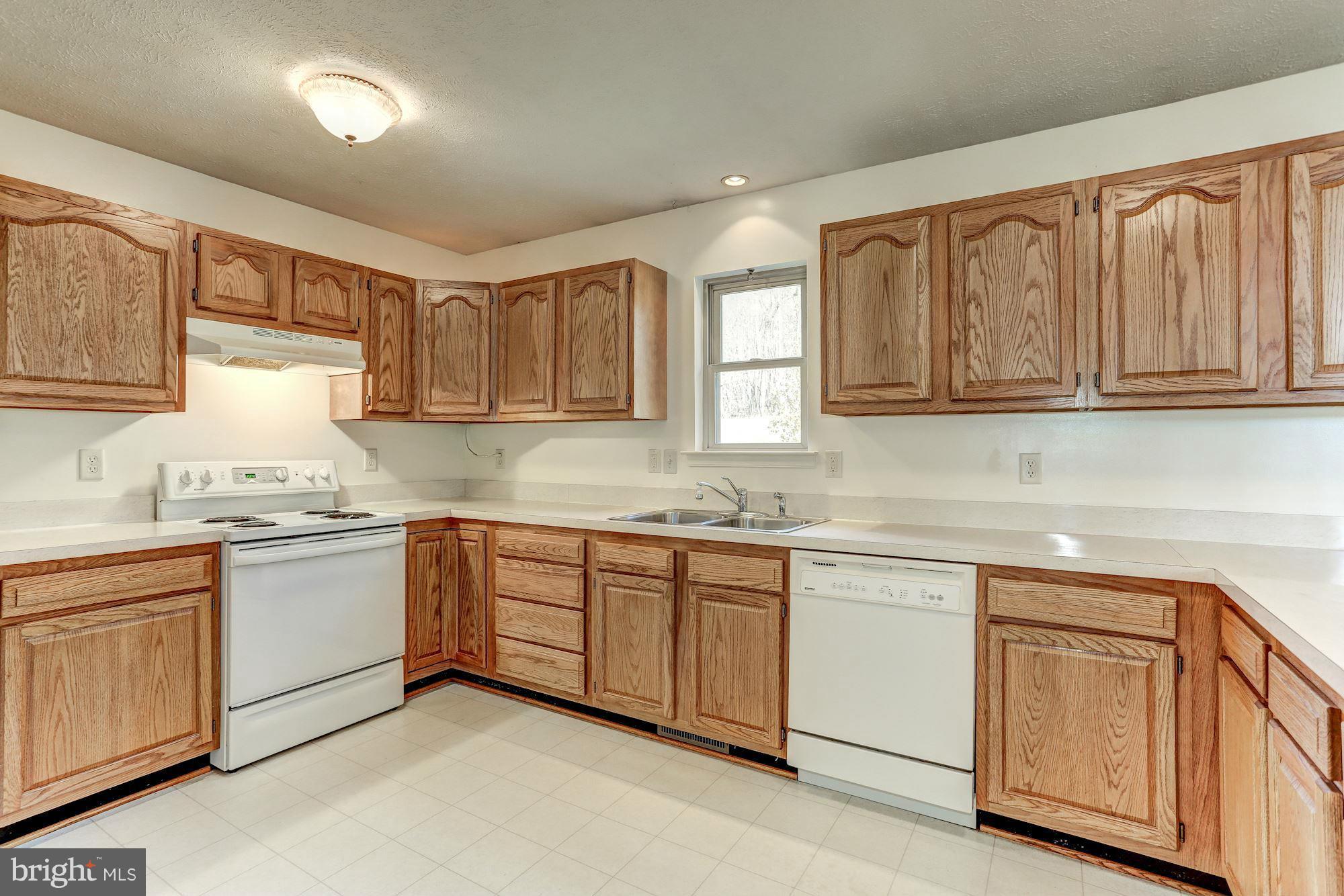 638 Freezeland Road Linden, VA 22642 - Photo 2 of 30 Spacious Kitchen with loads of cabinets