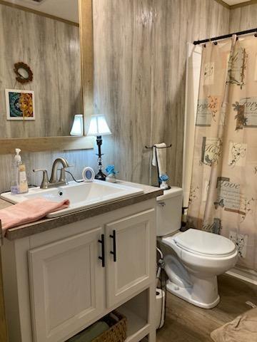 456 Copland Bathroom