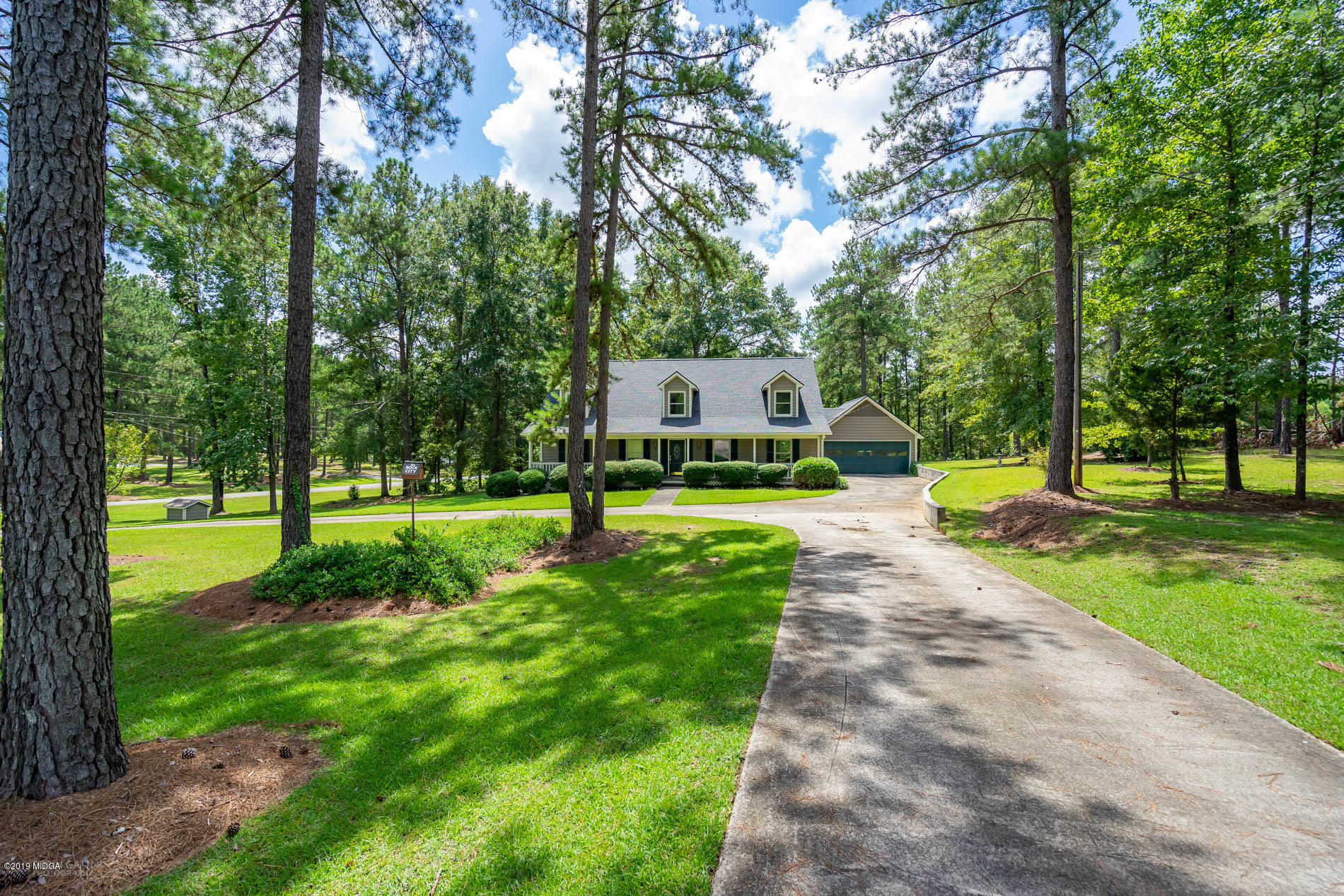 1041 Pate Road Juliette, GA 31046 - Photo 2 of 16 a view of a park with large trees