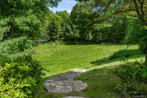 $1,995,000 | 58 Old Logging Road, Bedford, NY 10506
